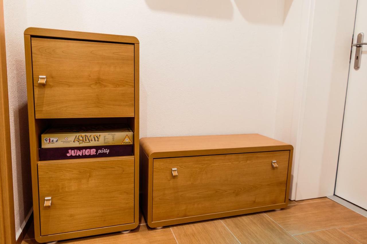 זוברץ Apartmany Hrady מראה חיצוני תמונה