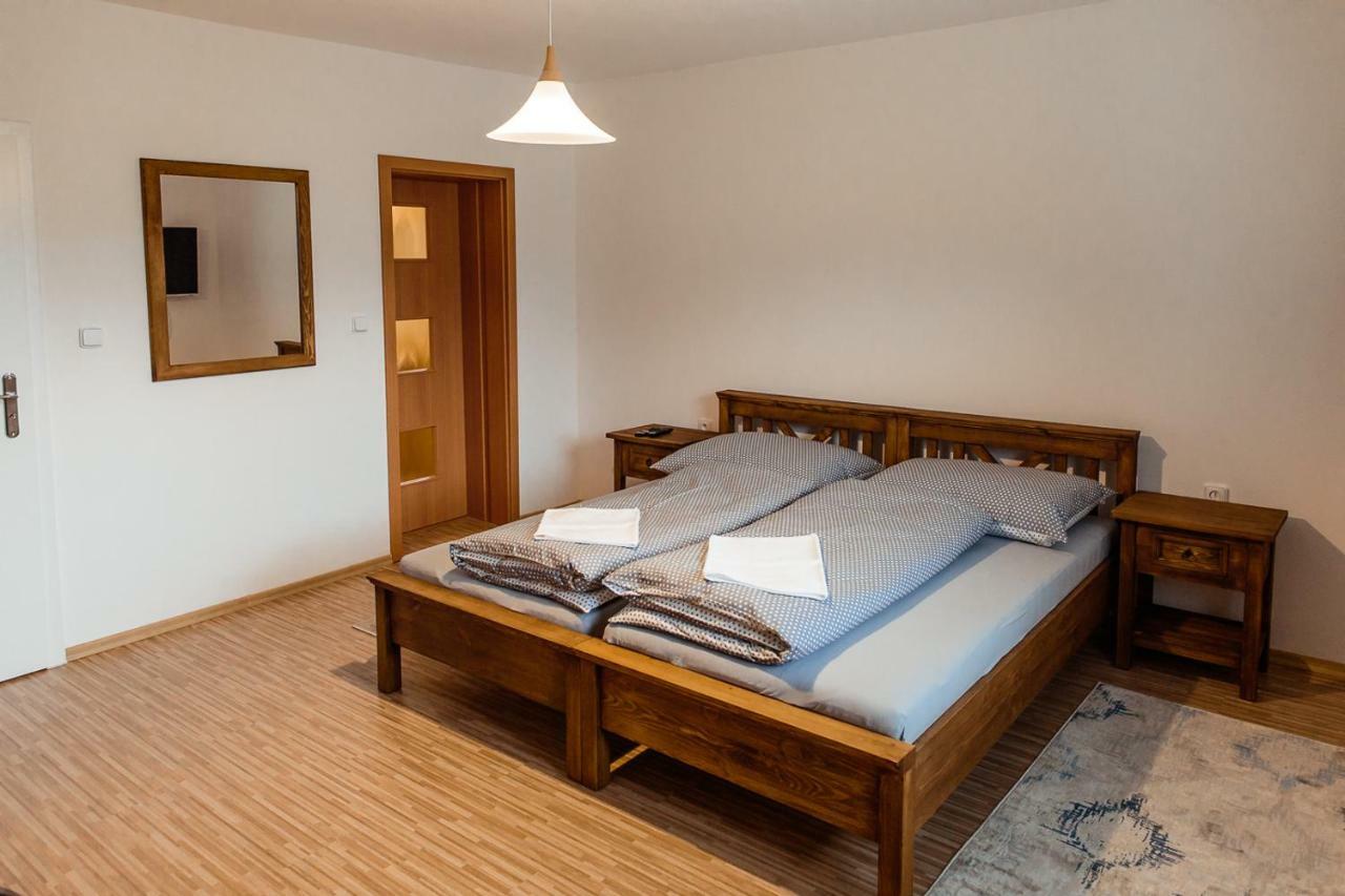זוברץ Apartmany Hrady מראה חיצוני תמונה