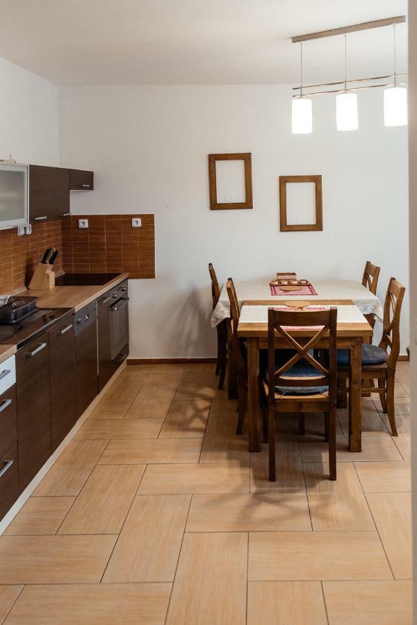 זוברץ Apartmany Hrady מראה חיצוני תמונה
